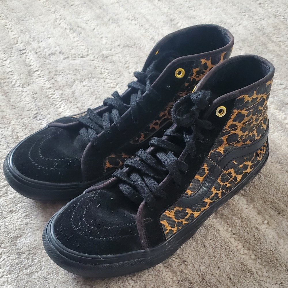 Vans Skate Sk8-Hi Deco Cher Strauberry Cheetah shoes mens 8 woman 9.5  EUC